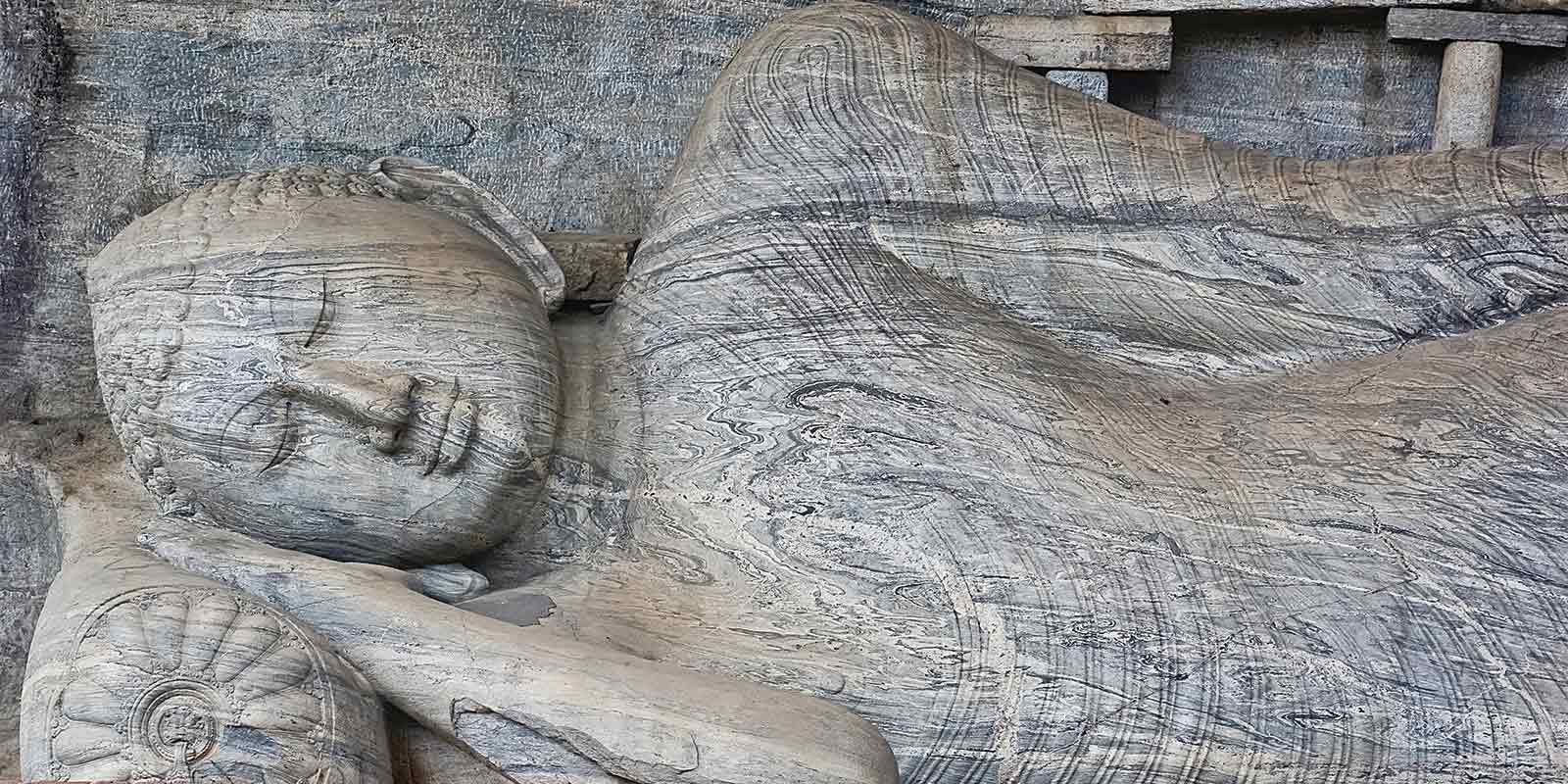 Reclining buddha at Polonnaruwa Temple